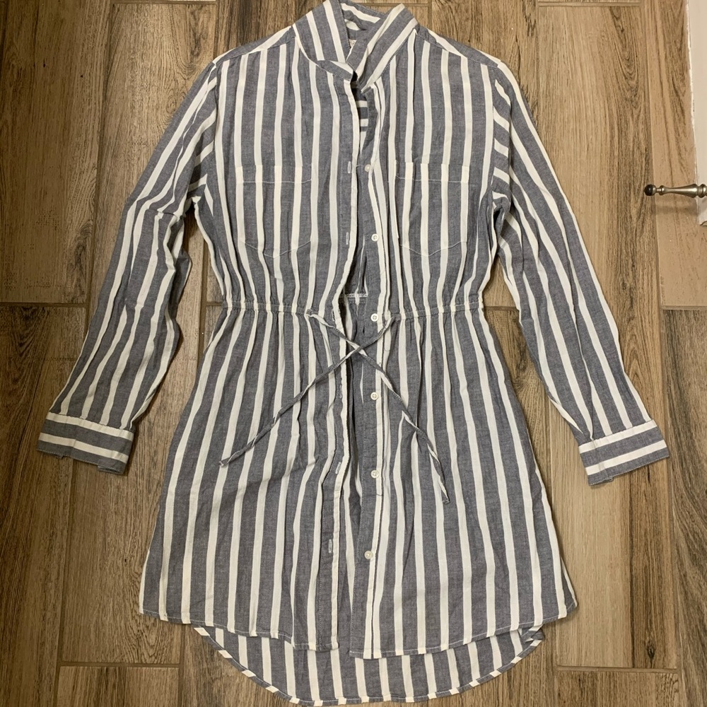 Japna Button down long sleeve dress